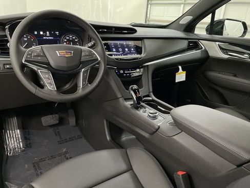New 2025 Cadillac XT5 Premium Luxury w/ LPO, ONYX Package image 22