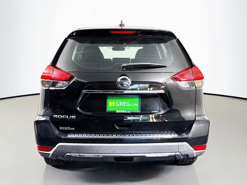 Used 2018 Nissan Rogue S image 8