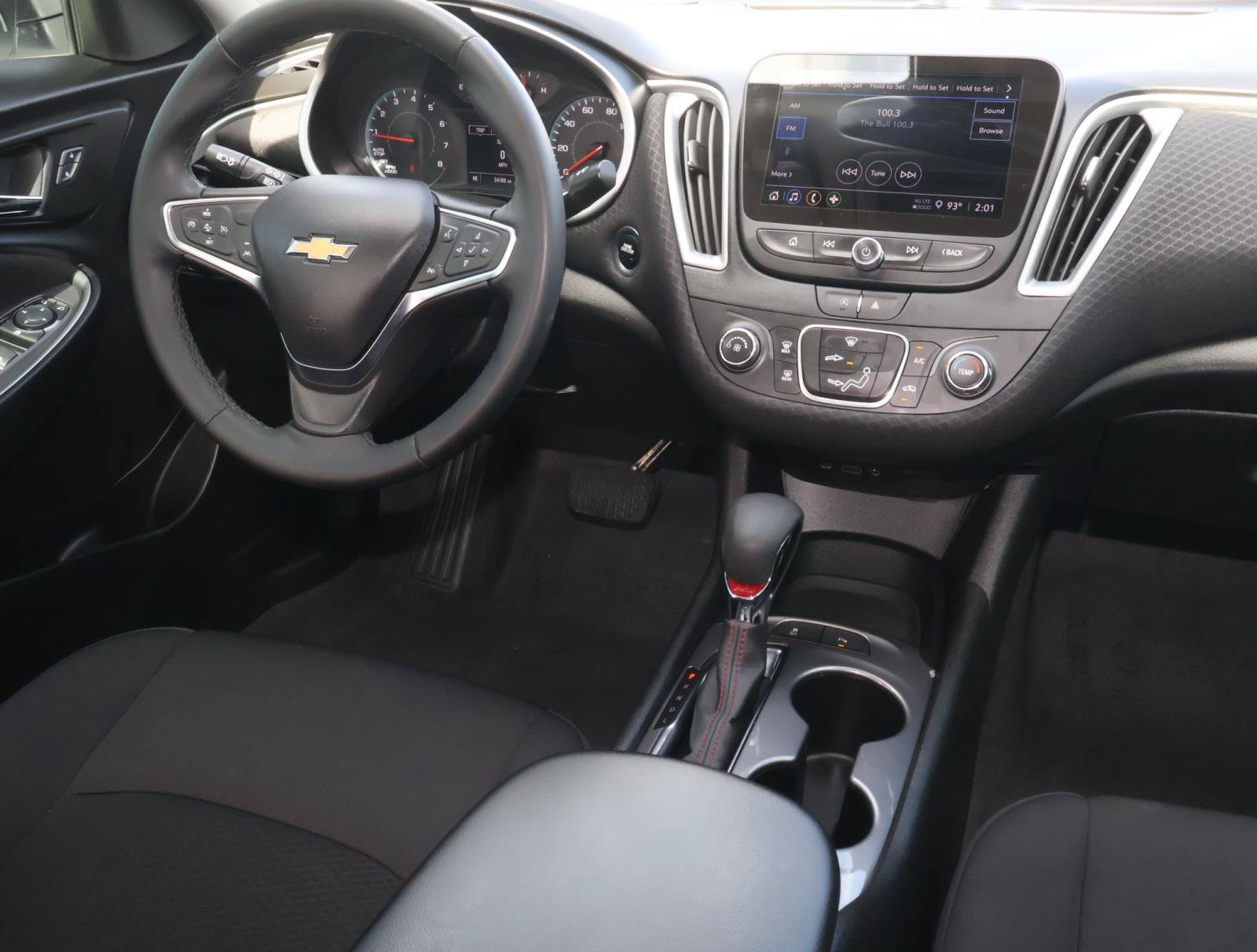 Used 2025 Chevrolet Malibu RS FWD image 9