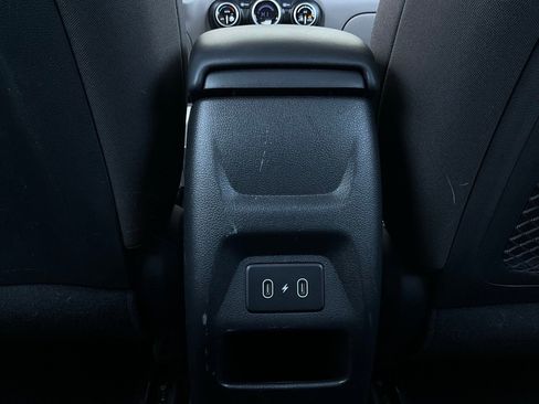 Used 2025 Hyundai Venue SEL image 12