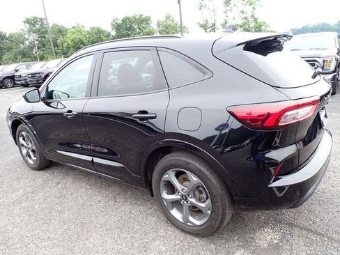 Used 2023 Ford Escape ST-Line w/ Tech Pack #1 AWD/4WD image 4