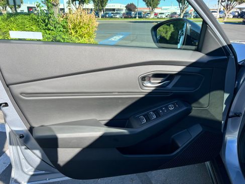 New 2025 Honda Accord SE image 9