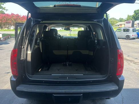 Used 2009 GMC Yukon Denali AWD/4WD image 12