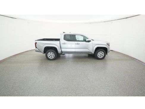 New 2026 Toyota Tacoma SR5 image 12