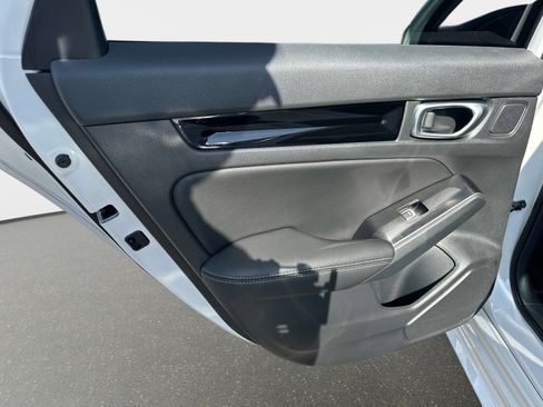 Certified 2024 Honda Civic Touring image 11