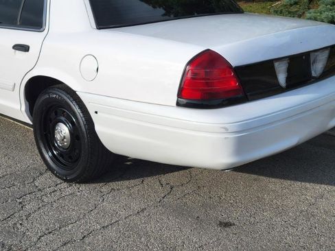 Used 2010 Ford Crown Victoria Police Interceptor RWD image 19