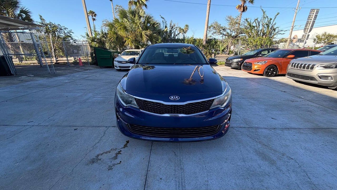 Used 2017 Kia Optima LX FWD image 1