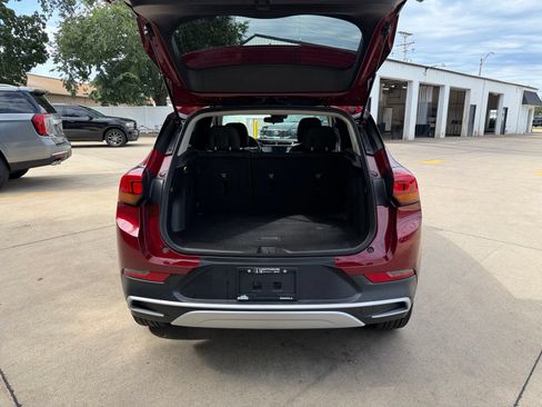 Used 2023 Buick Encore GX Preferred w/ Cold Weather Comfort Package FWD image 33