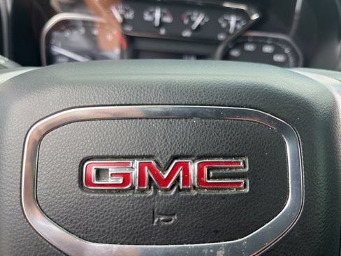 Used 2021 GMC Sierra 1500 SLT AWD/4WD image 32