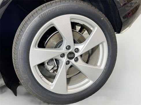 New 2025 Audi Q5 Premium Plus image 29