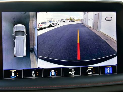 Used 2021 Chevrolet Suburban RST w/ Luxury Package image 25