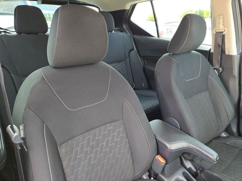 Used 2021 Nissan Kicks S image 28