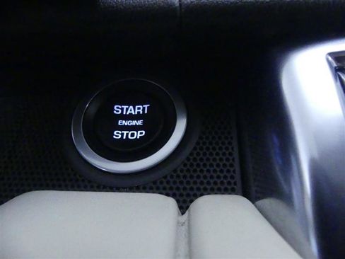 Used 2020 Land Rover Range Rover Sport HSE Dynamic image 15