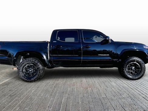 Used 2022 Toyota Tacoma SR5 image 8