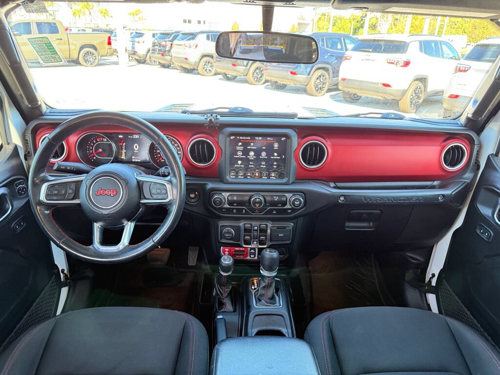 Used 2021 Jeep Wrangler Unlimited Rubicon AWD/4WD image 12