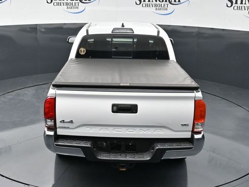 Used 2018 Toyota Tacoma SR5 image 14