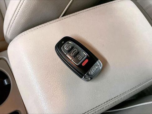 Used 2010 Audi A4 2.0T Premium image 13