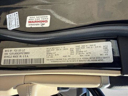 Used 2023 Jeep Grand Cherokee L Limited AWD/4WD image 19