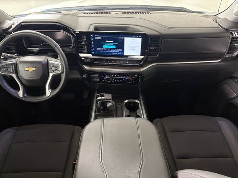 Used 2024 Chevrolet Silverado 1500 LT image 34