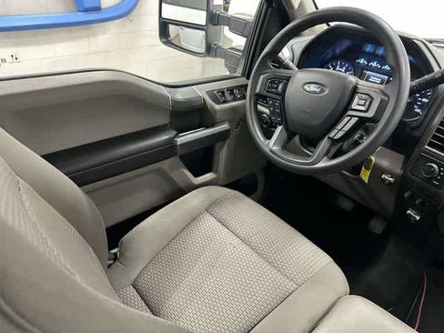 Used 2022 Ford F250 XLT w/ XLT Premium Package AWD/4WD image 12