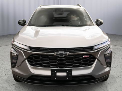 New 2025 Chevrolet Trax RS w/ Sunroof Package FWD image 2