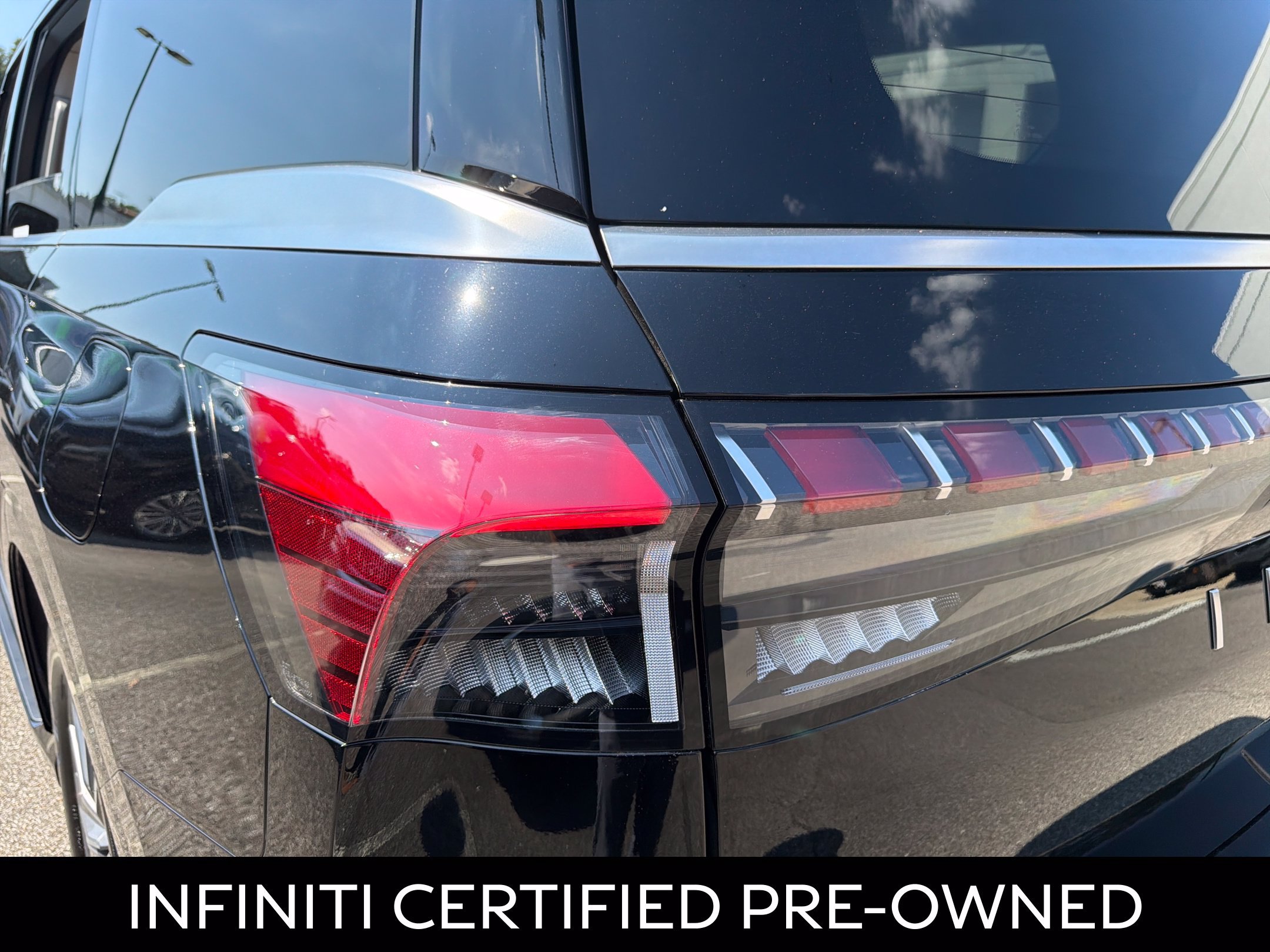 Certified 2025 INFINITI QX80 Luxe AWD/4WD image 29