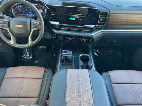 New 2026 Chevrolet Silverado 1500 High Country w/ Technology Package AWD/4WD image 18