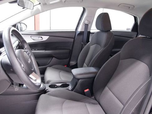 Used 2023 Kia Forte LXS w/ LXS Technology Package image 13