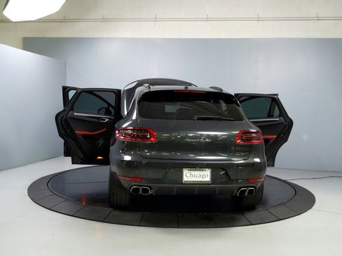 Used 2018 Porsche Macan Turbo image 14