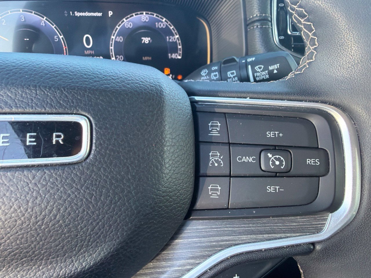 Used 2024 Jeep Wagoneer Series II AWD/4WD image 21