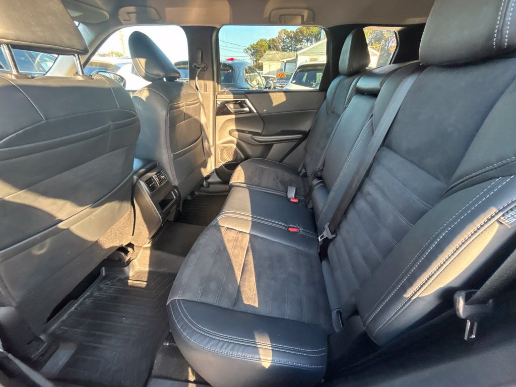 Used 2022 Mitsubishi Outlander SE FWD image 15