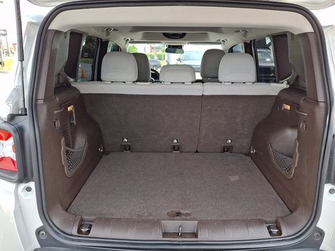 Used 2016 Jeep Renegade Latitude AWD/4WD image 28