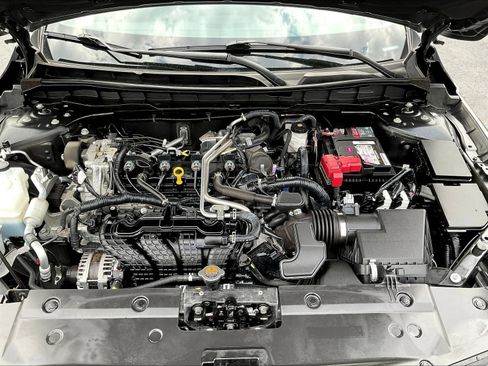 Used 2023 Nissan Altima 2.5 SR w/ SR Premium Package FWD image 33