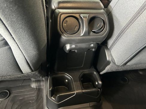 Used 2025 Jeep Wrangler Unlimited Sport AWD/4WD image 45