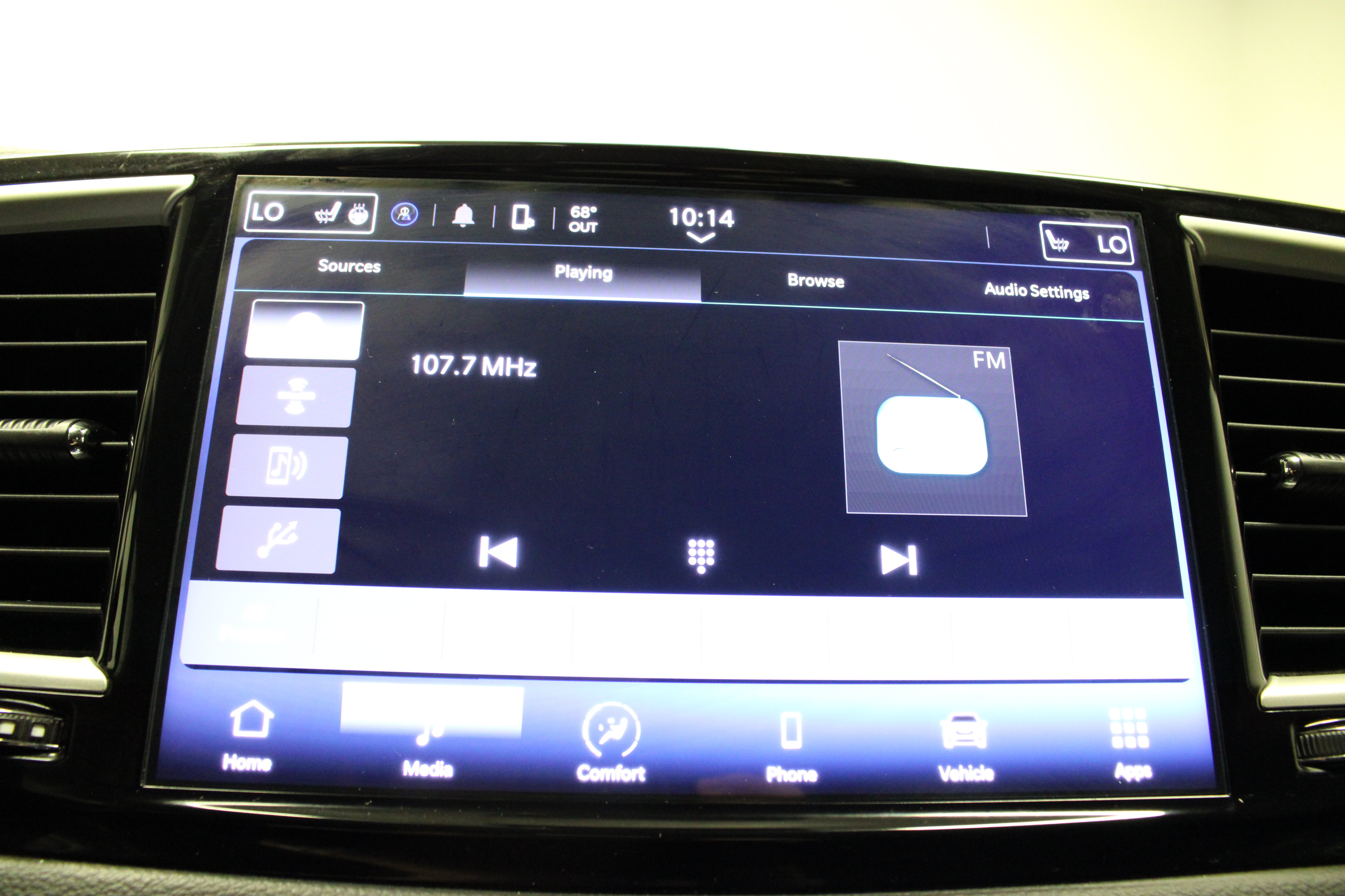 Used 2024 Chrysler Pacifica Touring-L FWD image 25