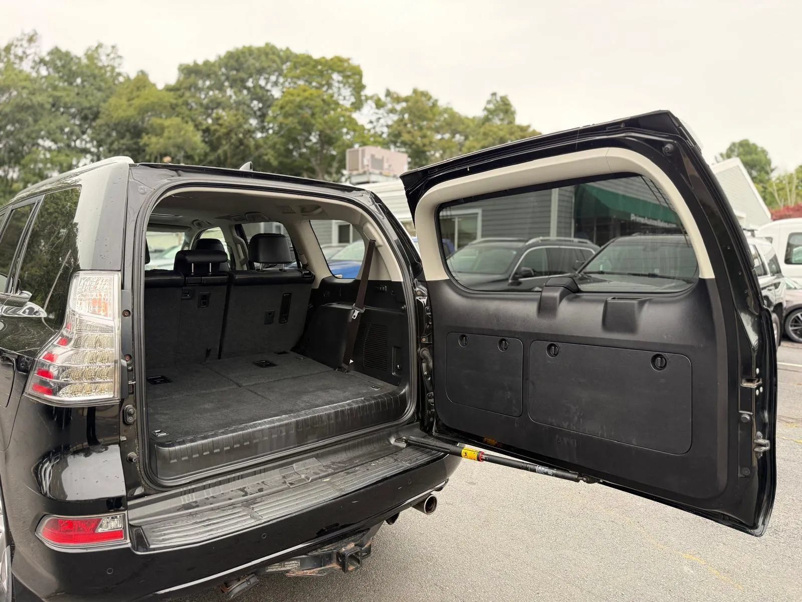 Used 2017 Lexus GX 460 Premium w/ Premium Package AWD/4WD image 30