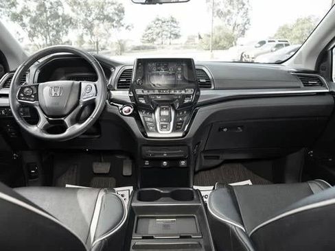 Used 2023 Honda Odyssey Elite image 24