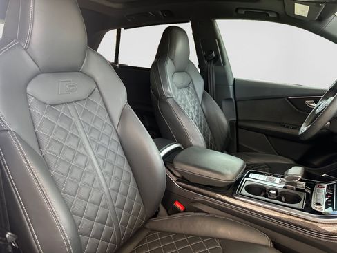 Used 2023 Audi SQ8 Prestige AWD/4WD image 16