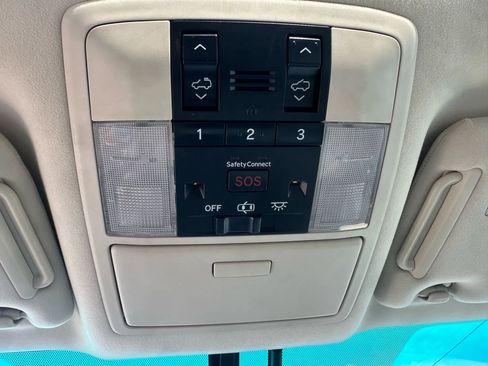 Used 2011 Lexus GX 460 image 42