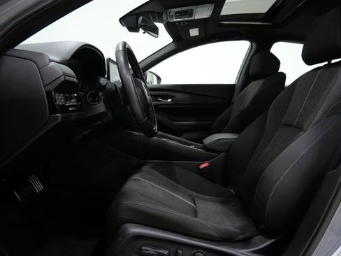 Used 2025 Honda Accord Sport image 13