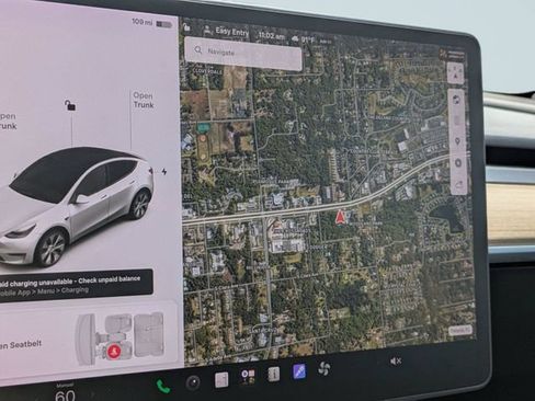 Used 2021 Tesla Model Y Long Range AWD/4WD image 23