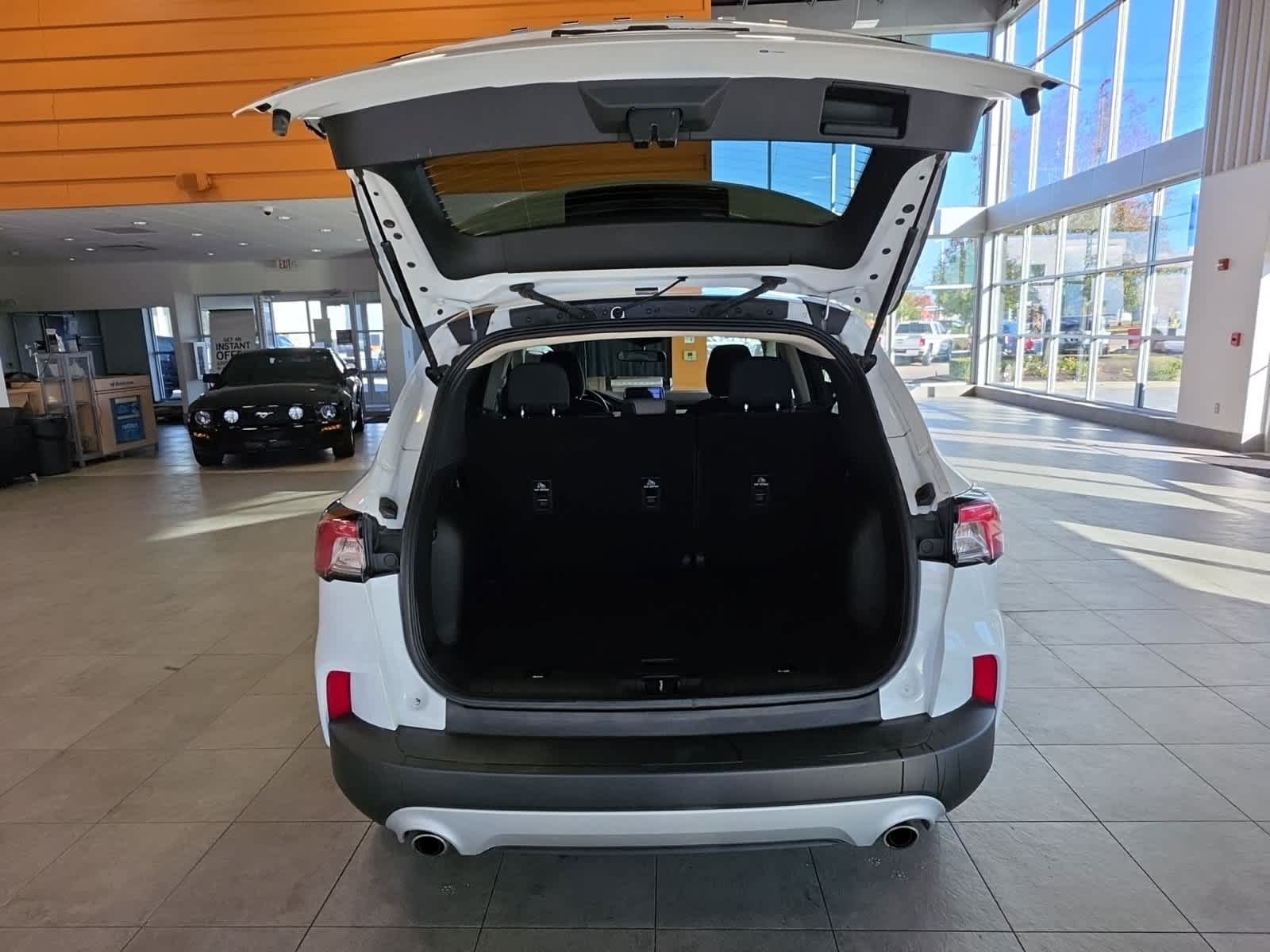 Used 2020 Ford Escape SE AWD/4WD image 9