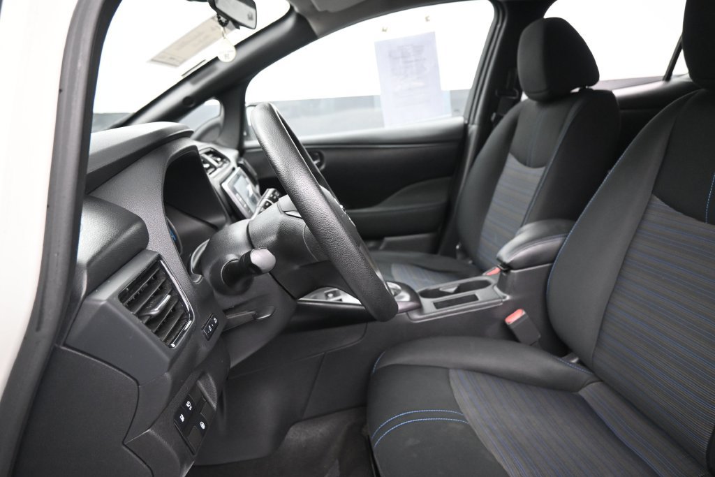 Used 2022 Nissan Leaf S FWD image 23