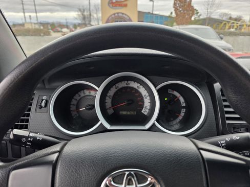 Used 2014 Toyota Tacoma 4x4 Regular Cab image 15