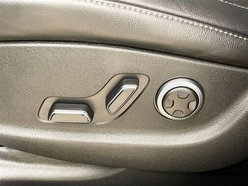 Used 2025 Genesis GV80 2.5T Standard AWD/4WD image 22