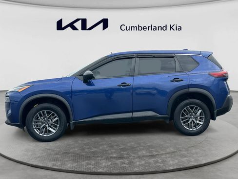 Used 2021 Nissan Rogue S FWD image 2