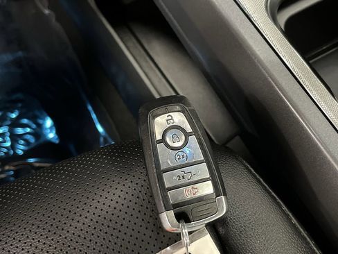 Used 2024 Ford F250 Lariat w/ Lariat Ultimate Package image 33