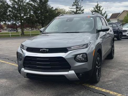 Certified 2023 Chevrolet TrailBlazer LT w/ Convenience Package FWD image 3