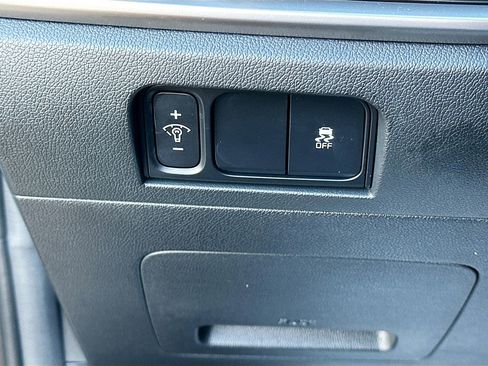 Used 2025 Kia Sorento S w/ Panoramic Sunroof Package image 10