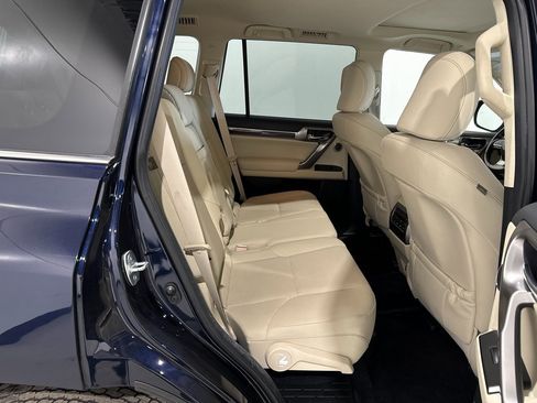 Used 2022 Lexus GX 460 Premium w/ Premium Plus Package image 27